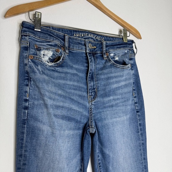 American Eagle Super High-Rise Flare Jeans Size 6 Regular Distressed Hem Stretch - Picture 7 of 8